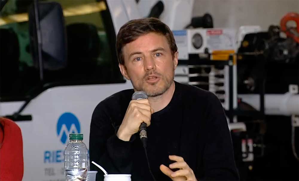 Augusto Costa rechazó críticas de la oposición a la financiación de los viajes de egresados