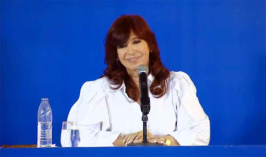 “Voy a hacer lo que tenga que hacer para que el pueblo recupere la alegría”, dijo Cristina Fernández