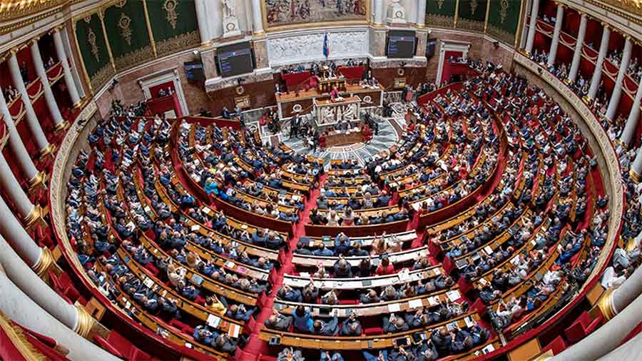 Por amplia mayoría en Francia, Diputados aprobó la incorporación del derecho al aborto en la Constitución