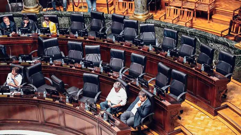 El FdT se retiró del recinto en la Legislatura ante “la falta de respeto” de Felipe Miguel