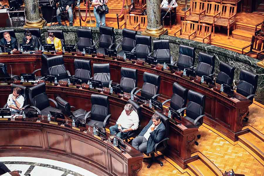 Oficialismo cerró el año en la Legislatura para eludir avance del juicio político a funcionarios imputados