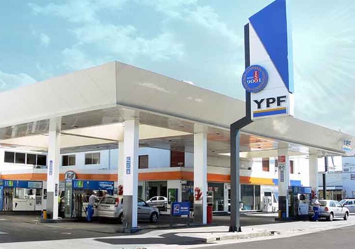 YPF se sumó al aumento del 4% en los combustibles
