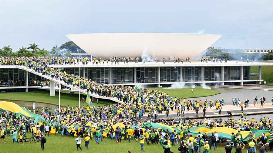 Ataque golpista en Brasil: bolsonaristas invaden y destrozan las sedes de los 3 poderes del Estado