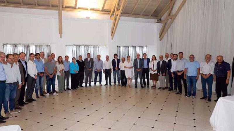 El presidente Fernández hizo un llamado a la unidad del Frente de Todos ante ministros e intendente
