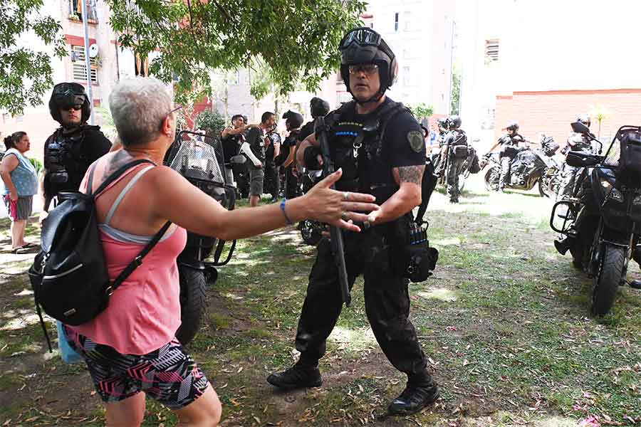 ¿Comenzó la campaña política de Larreta?: Represión policial contra una protesta de vecinos que soportan varios días sin luz