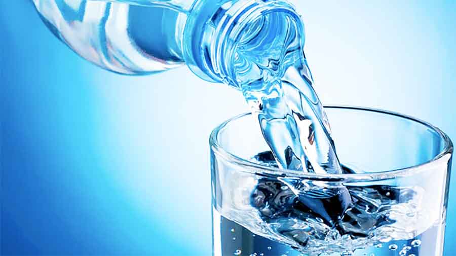 La mitad de ventas de agua embotellada alcanzaría para dar acceso universal a la misma, según la ONU