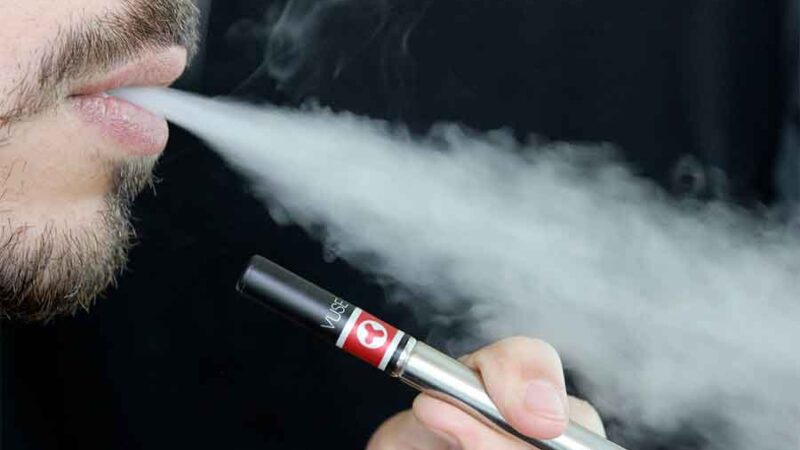 Salud limita los “Productos de Tabaco Calentado” y promueve la cesación tabáquica en la población