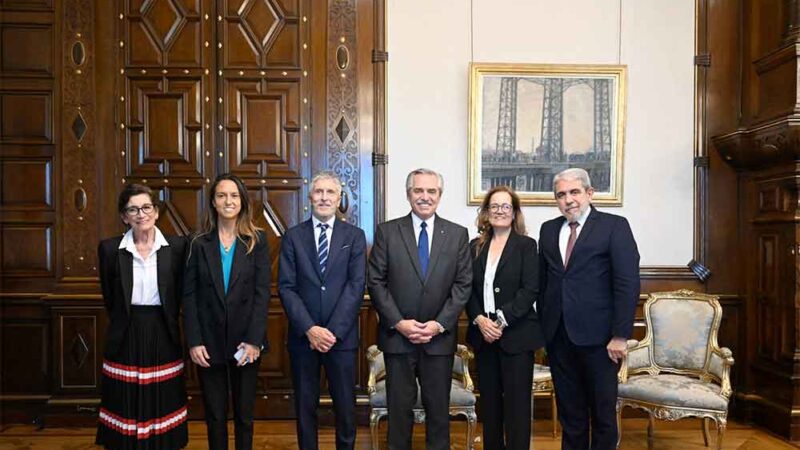 El Presidente y el ministro del Interior de España hablaron sobre agenda de cooperación
