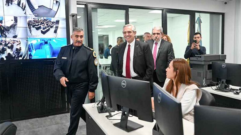 Alberto Fernández participó de la presentación del nuevo 911 Federal