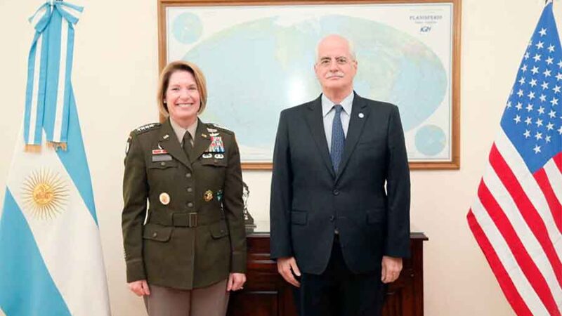 Taiana y generala Richardson analizaron temas de Defensa comunes entre Argentina y Estados Unidos