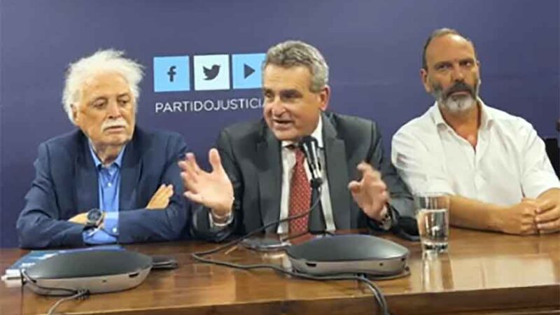 Rossi: “Hay que cambiar el chip interno para valorizar lo que hizo el Gobierno”