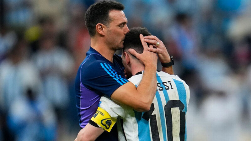 Scaloni: “Messi debe jugar donde se sienta cómodo y ojalá Neymar fuera argentino”