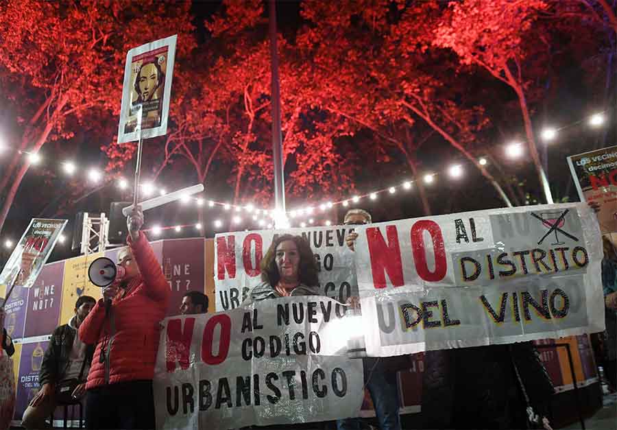 Vecinos protestaron contra el Distrito del Vino por “apropiación del espacio público” en Devoto