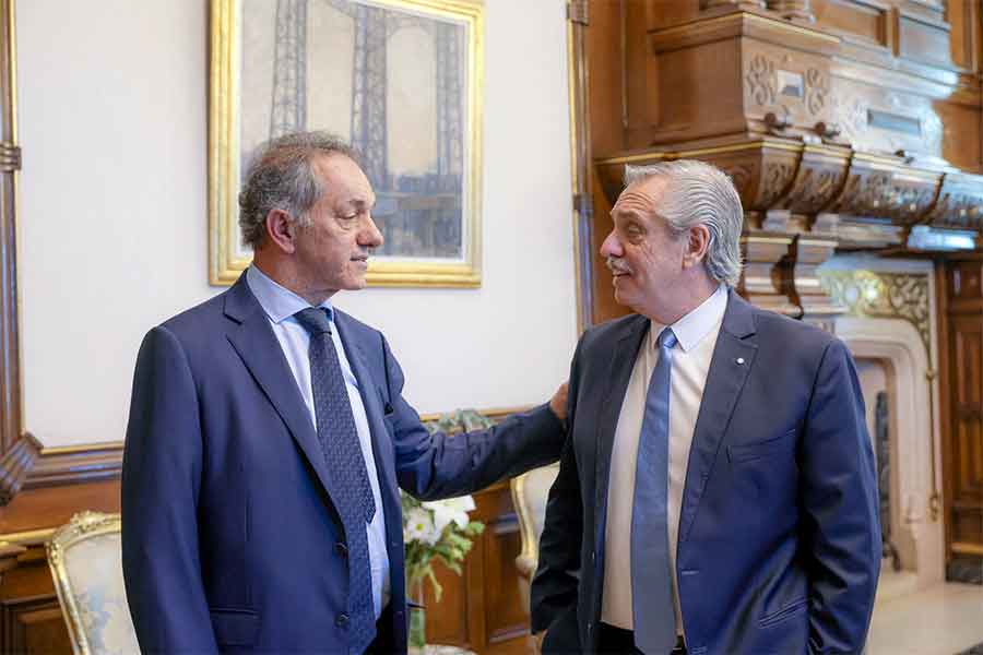 El presidente se reunió con el embajador en Brasil, Daniel Scioli