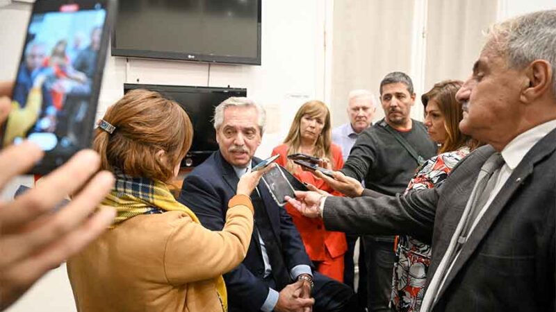 El pesidente saludó en su día a la prensa acreditada en Casa Rosada