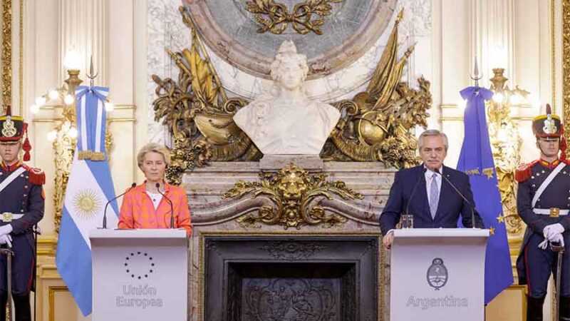 Fernández y la titular de la Comisión Europea a favor de acuerdo “equilibrado” entre Mercosur-UE