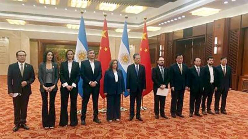 Presidente de Asamblea Popular China adelantó que impulsarán el ingreso de la Argentina a los Brics