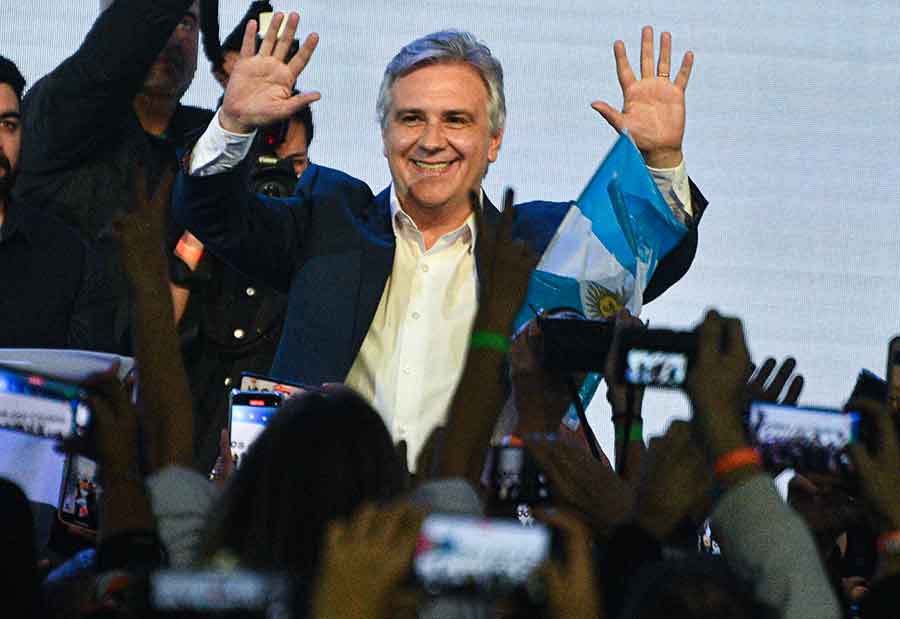 Con más de 80% de los votos escrutados, Llaryora vencía a Juez en las elecciones de Córdoba