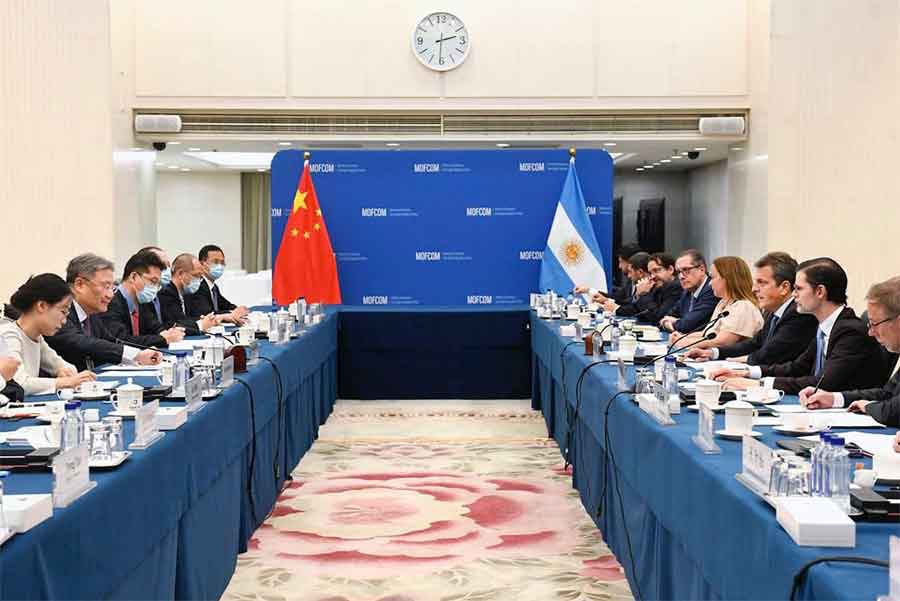 Massa dialogó con funcionarios chinos sobre el swap, inversiones, geopolítica y la tecnología 5G