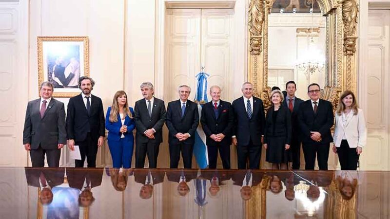 “Queremos que la Argentina sea socio en los proyectos espaciales”, aseguró el director de la NASA