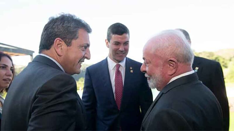 Massa mantuvo un encuentro con Lula, Lacalle Pou y Peña durante cumbre de Mercosur en Puerto Iguazú