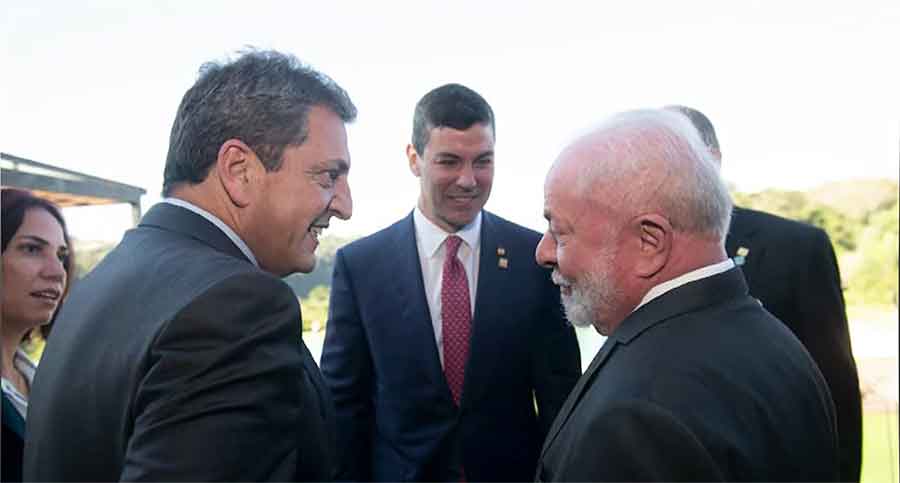 Massa mantuvo un encuentro con Lula, Lacalle Pou y Peña durante cumbre de Mercosur en Puerto Iguazú