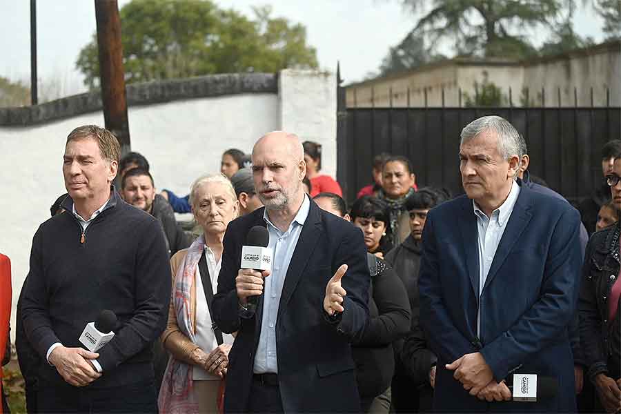 Larreta anunció ajustes en el Estado, terminar con los “privilegios de la política” y se mostró junto a Jorge Macri en Caballito