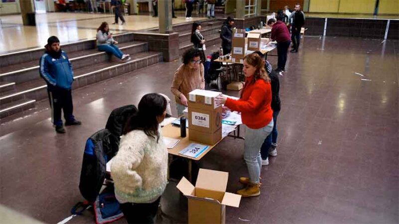PASO 2023: Demoras para votar en la Ciudad por inconvenientes con el voto electrónico