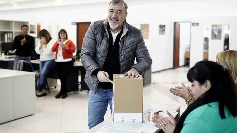 Elecciones en ATE: Aguiar votó en General Roca y viaja a Buenos Aires a esperar los resultados