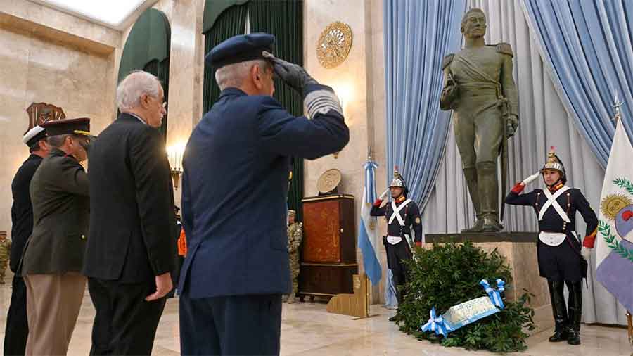 En el aniversario de su muerte, el oficialismo recordó a San Martín y llamó a “defender a la Patria” en octubre