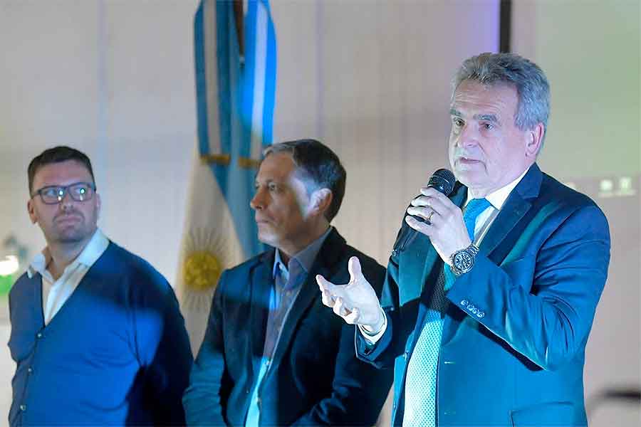 Agustín Rossi: La industria argentina “representa el modelo de país que estamos buscando”