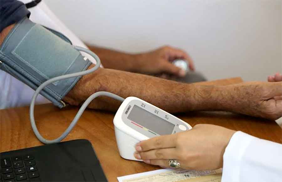 La mitad de los diagnósticados por hipertensión mejoraron con el uso del tensiómetro digital