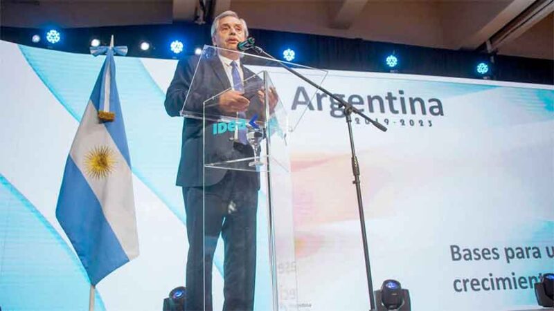 Alberto Fernández: “Apostar a la educación pública es apostar a nuestro presente y futuro”