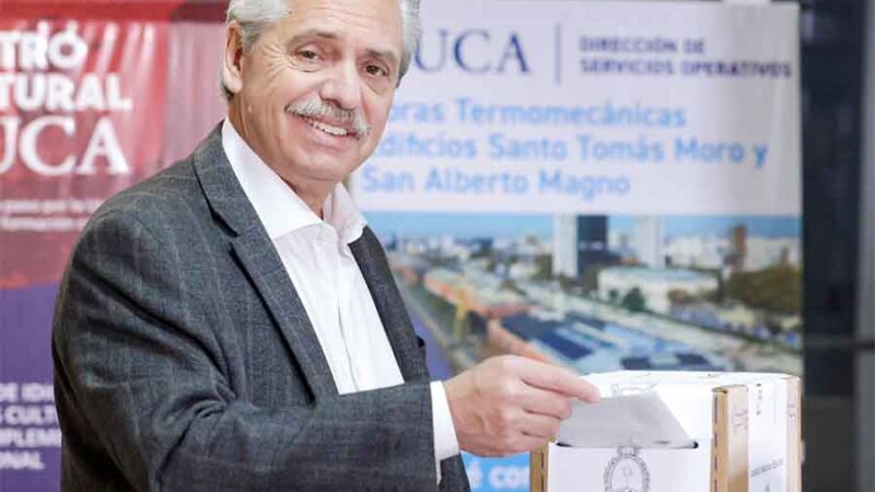 “A 40 años de democracia, los argentinos están decidiendo su futuro”, destacó el Presidente