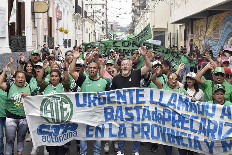 Aguiar participó de la contundente marcha en Jujuy contra el gobierno de Morales