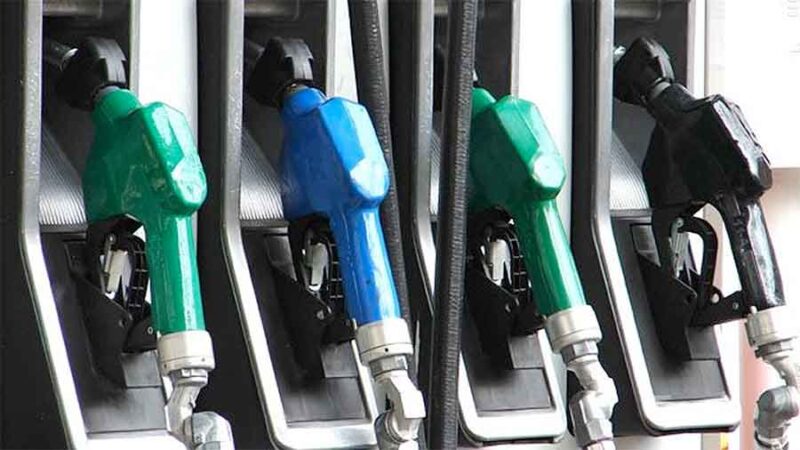 Postergan hasta febrero el incremento del impuesto sobre los combustibles