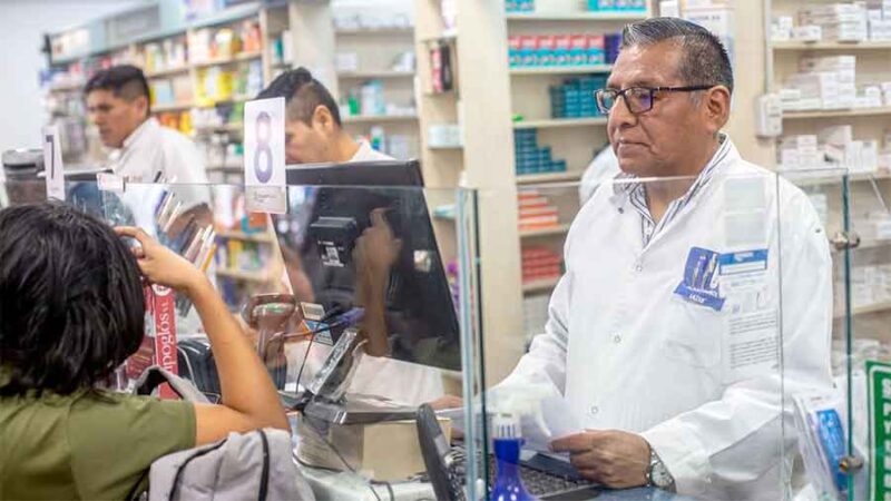 Las farmacias bajarán sus persianas durante una hora e irán a la Justicia contra el DNU
