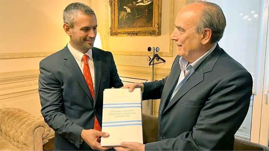 La Ley Ómnibus arrasa con históricas conquistas de todos los argentinos