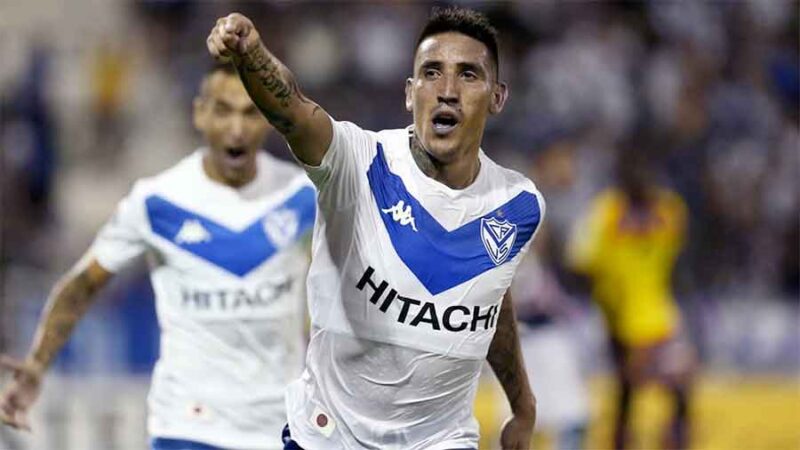 “Ricky” Centurión volverá a los entrenamientos en Vélez e iniciará la pretemporada