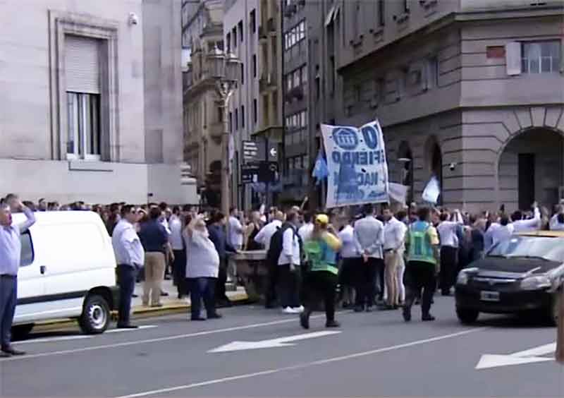 Empleados de Banco Nación se movilizaron en contra de la privatización