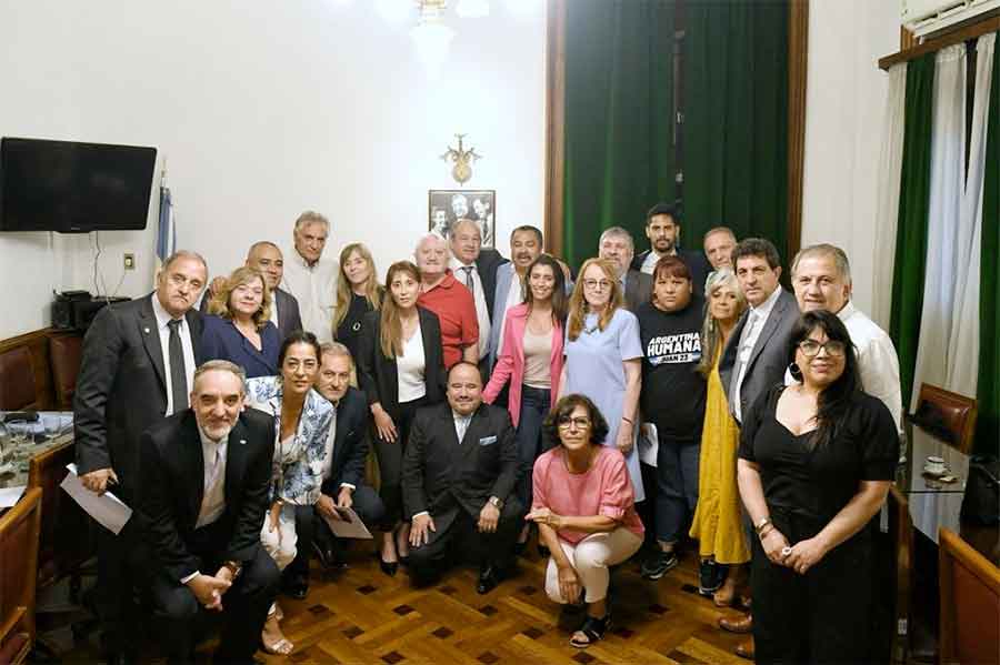 Las 62 Organizaciones Peronistas le reclamaron a los senadores de UxP que rechacen el DNU del Gobierno