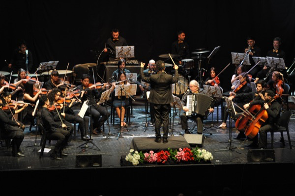 Descubre el espectacular viaje musical de Danny Nachajon en su Tour 2024 ‘Edelweiss Orchestra: el Placer de la Música’