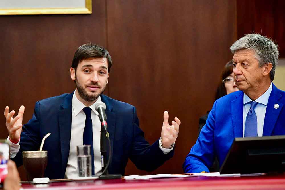 Con críticas al Gobierno nacional, Torres inauguró las sesiones en la Legislatura de Chubut