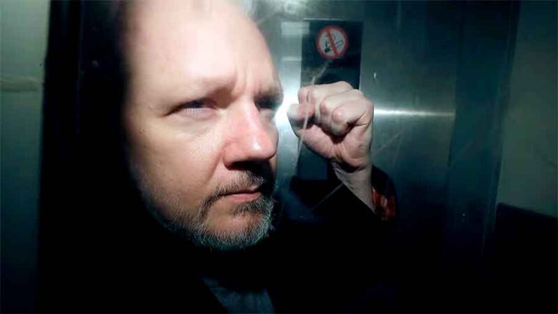 El presidente Joe Biden evalúa archivar la causa contra Julian Assange
